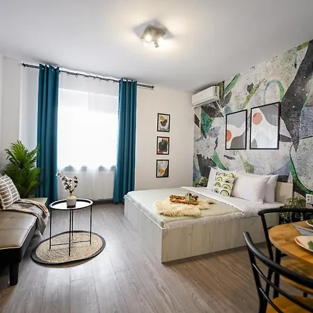 Old Town Charm - Modern & Comfortable In The Heart Of The Lägenhet *