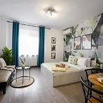 Old Town Charm - Modern & Comfortable In The Heart Of The 아파트 *