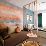 Old Town Charm - Modern & Comfortable In The Heart Of The 아파트