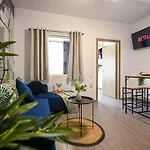 Old Town Charm - Modern & Comfortable In The Heart Of The 부쿠레슈티
