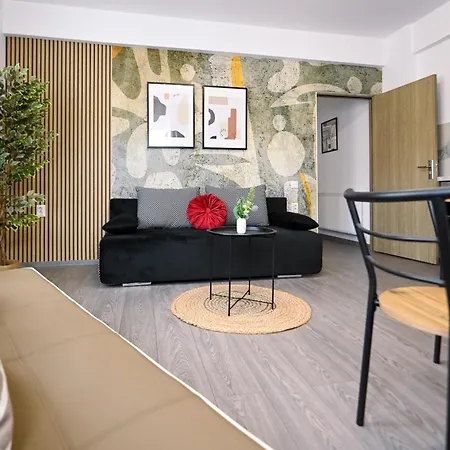 아파트 Old Town Charm - Modern & Comfortable In The Heart Of The *