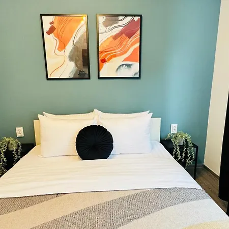아파트 Old Town Charm - Modern & Comfortable In The Heart Of The *
