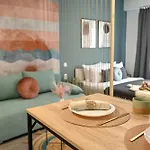 Old Town Charm - Modern & Comfortable In The Heart Of The