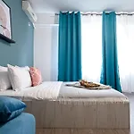 Old Town Charm - Modern & Comfortable In The Heart Of The