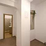 Old Town Charm - Modern & Comfortable In The Heart Of The * Bukarest