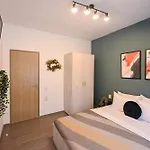 Appartement Old Town Charm - Modern & Comfortable In The Heart Of The