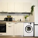 Old Town Charm - Modern & Comfortable In The Heart Of The Boekarest