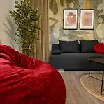 Old Town Charm - Modern & Comfortable In The Heart Of The Boekarest