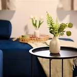 Old Town Charm - Modern & Comfortable In The Heart Of The * Boekarest