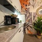 Apartment Old Town Charm - Modern & Comfortable In The Heart Of The
