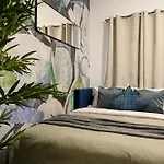Old Town Charm - Modern & Comfortable In The Heart Of The Apartment