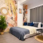Old Town Charm - Modern & Comfortable In The Heart Of The *