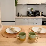 Old Town Charm - Modern & Comfortable In The Heart Of The *