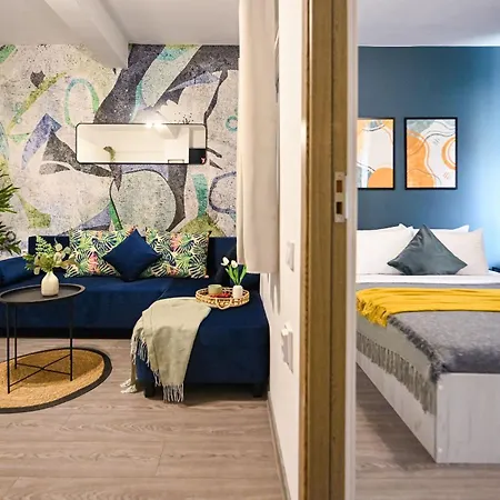 Old Town Charm - Modern & Comfortable In The Heart Of The Apartmán Bukurešť
