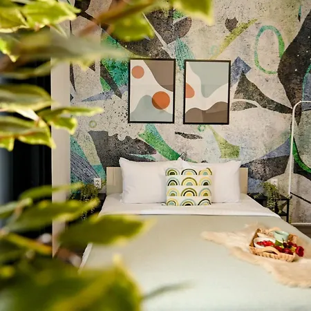 Old Town Charm - Modern & Comfortable In The Heart Of The Bükreş