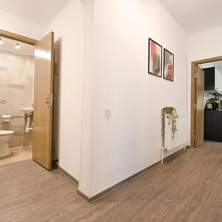 Old Town Charm - Modern & Comfortable In The Heart Of The *