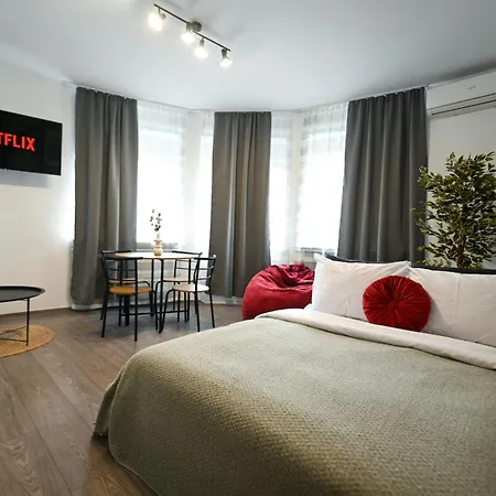Old Town Charm - Modern & Comfortable In The Heart Of The * Bukurešť