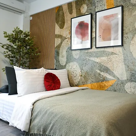 Old Town Charm - Modern & Comfortable In The Heart Of The Apartmán Bukurešť