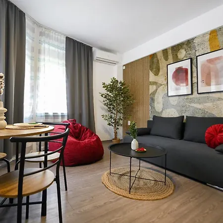 Old Town Charm - Modern & Comfortable In The Heart Of The *