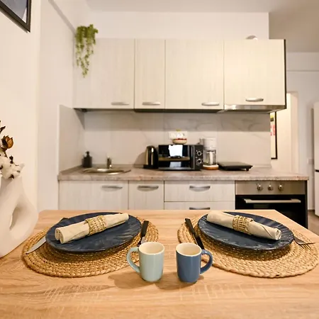 Apartmán Old Town Charm - Modern & Comfortable In The Heart Of The Bukurešť