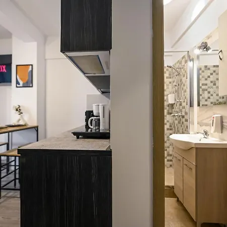 Old Town Charm - Modern & Comfortable In The Heart Of The * Bukurešť