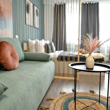 Old Town Charm - Modern & Comfortable In The Heart Of The * Bükreş