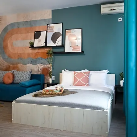 Old Town Charm - Modern & Comfortable In The Heart Of The Apartman Bukarest